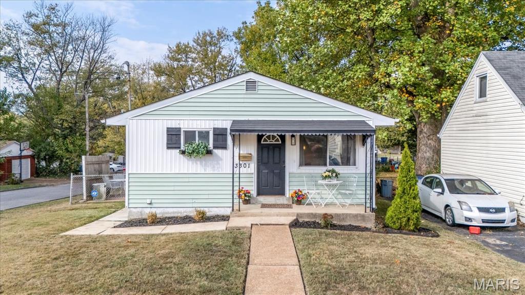 Photo of 3301 Suncrest Avenue Breckenridge Hills MO 63114