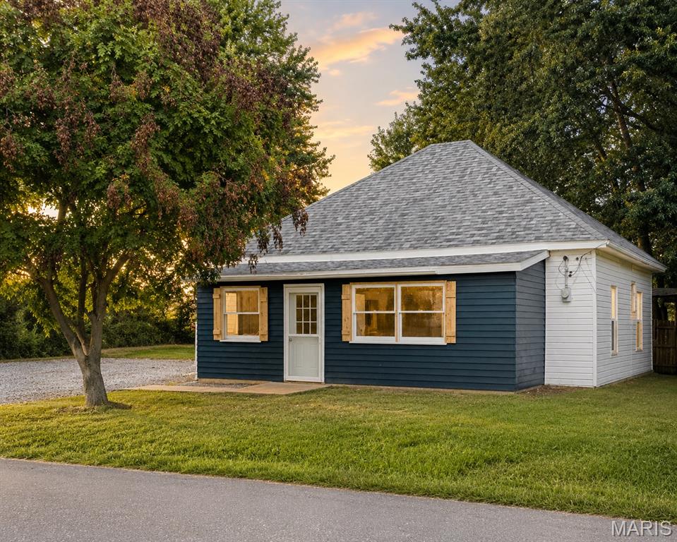 Photo of 306 Southwest St Madison MO 65263