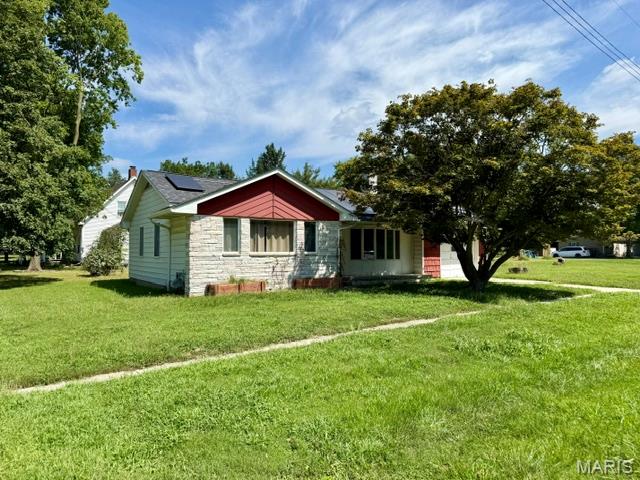 Photo of 207 Pine Street Greenfield IL 62044