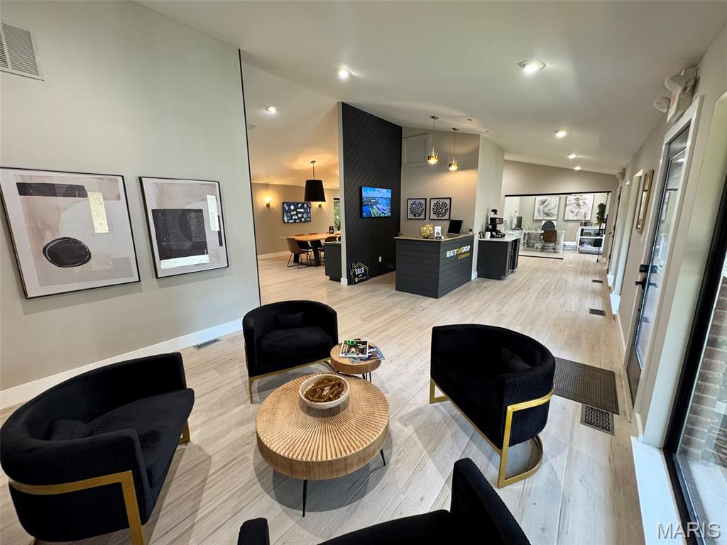 Photo of 168 Clarkson Executive Park Ellisville MO 63011