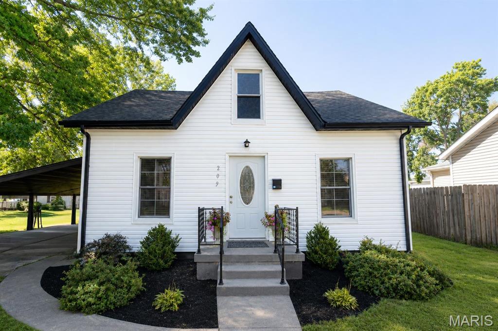 Photo of 209 E 3rd Street O'Fallon IL 62269