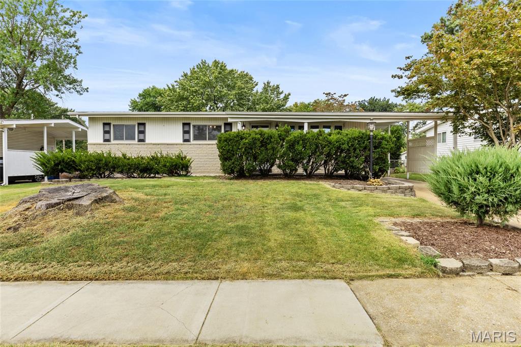 Photo of 1345 Bobolink Drive Florissant MO 63031