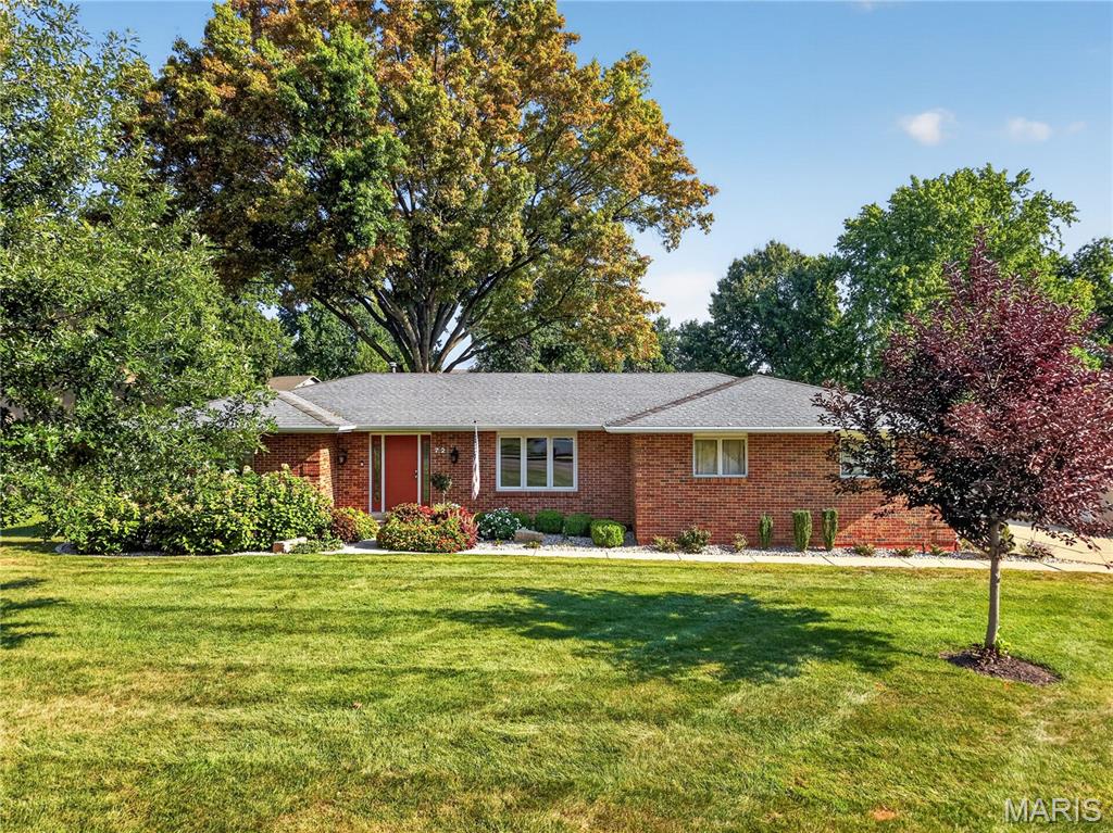 Photo of 72 Champagne Drive Lake St Louis MO 63367