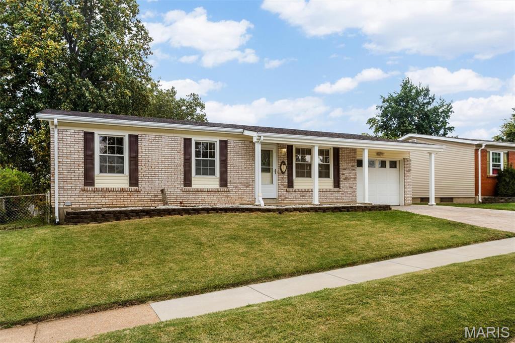 Photo of 12014 Renaissance Drive Maryland Heights MO 63043