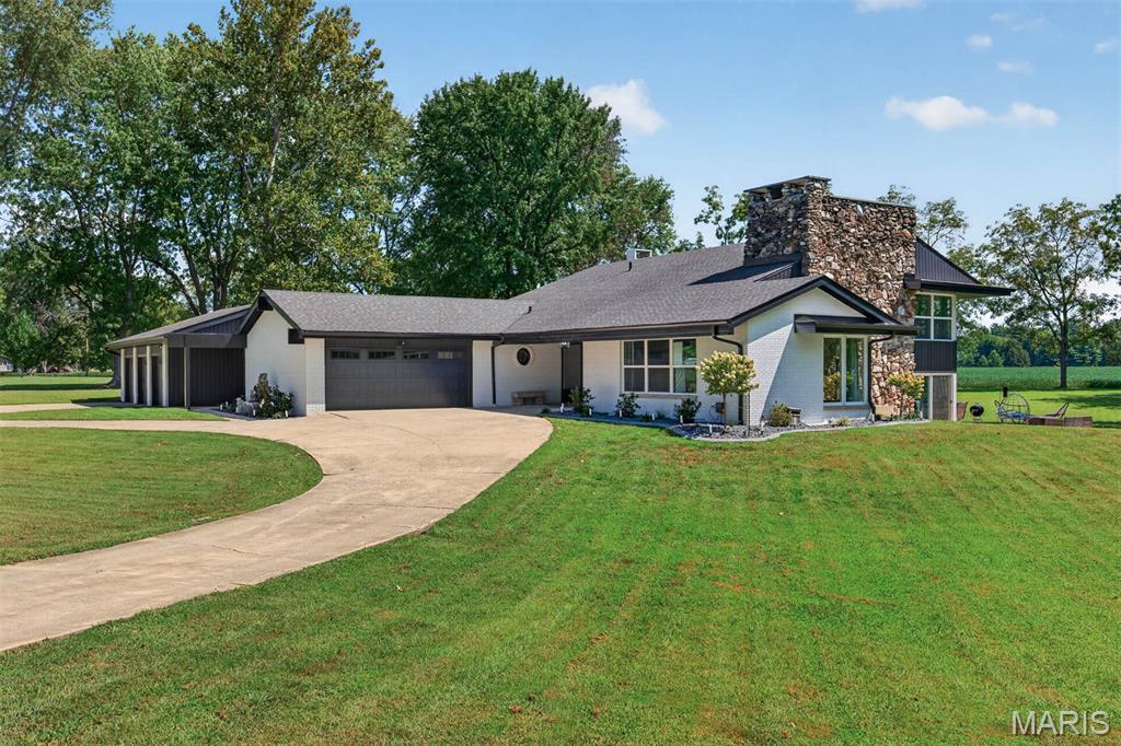 Photo of 13750 Kayser Road Highland IL 62249
