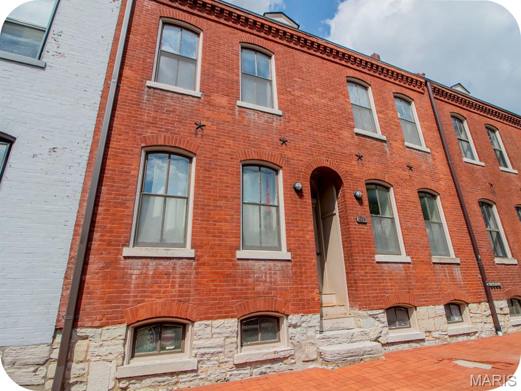Photo of 2009 S 11th Street St Louis MO 63104
