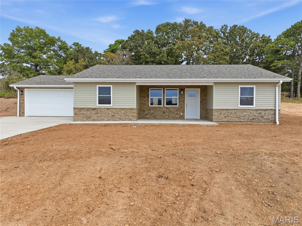 Photo of 121 Rawdon Tarn Rd Houston MO 65483