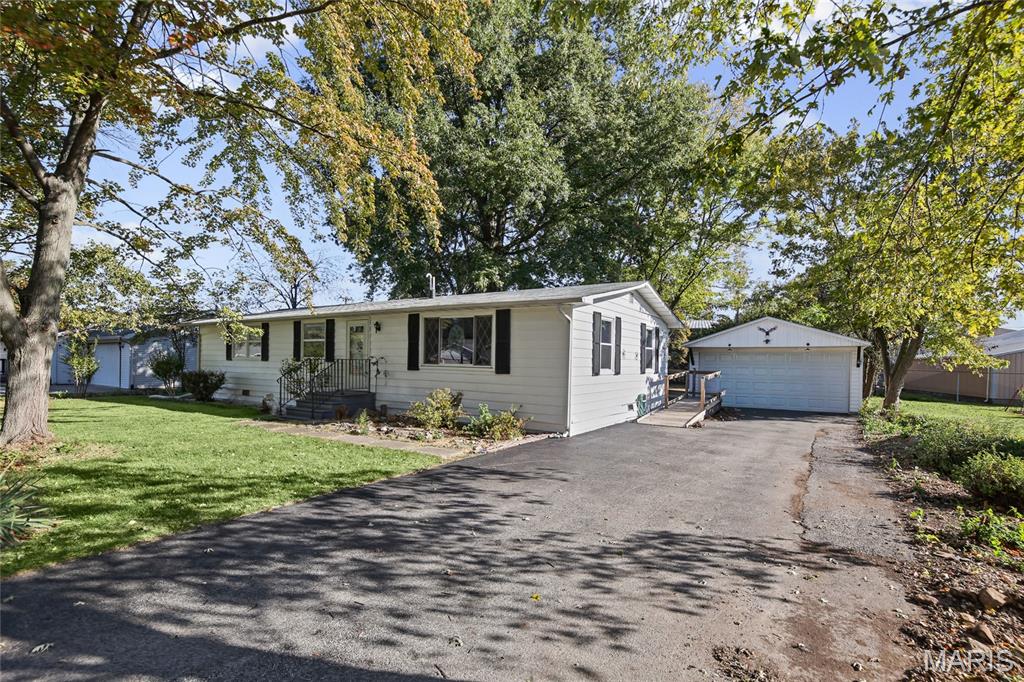 Photo of 710 Rogers Drive Freeburg IL 62243