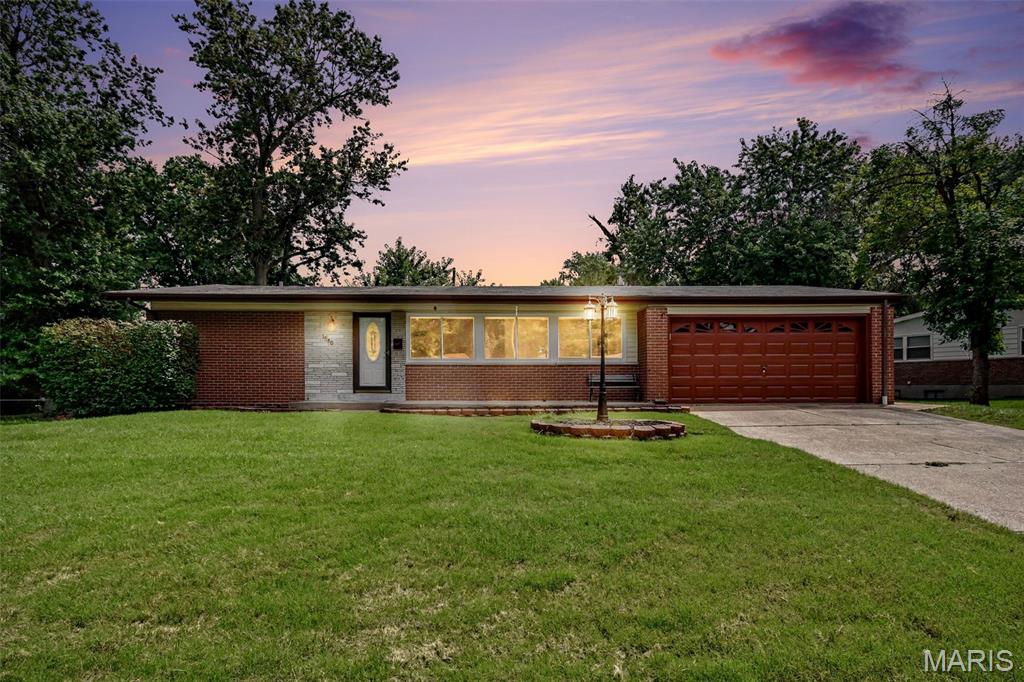 Photo of 1540 Hialeah Place Florissant MO 63033