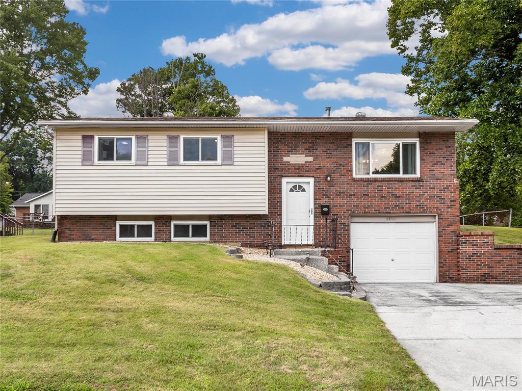 Photo of 4810 Snow White Terrace Alton IL 62002