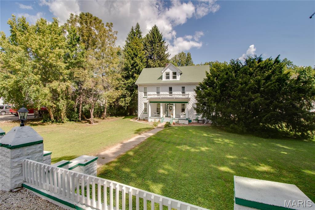 Photo of 702 W Main Street Hardin IL 62047