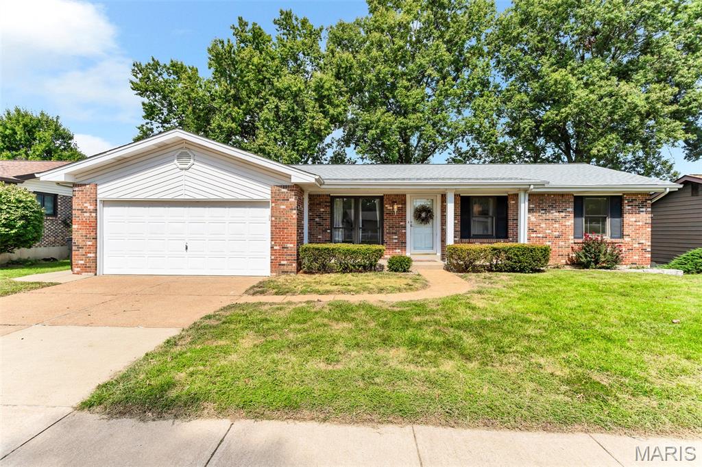 Photo of 2333 Wincanton Road St Louis MO 63129