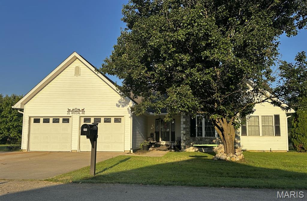Photo of 201 Whitetail Avenue Puxico MO 63960