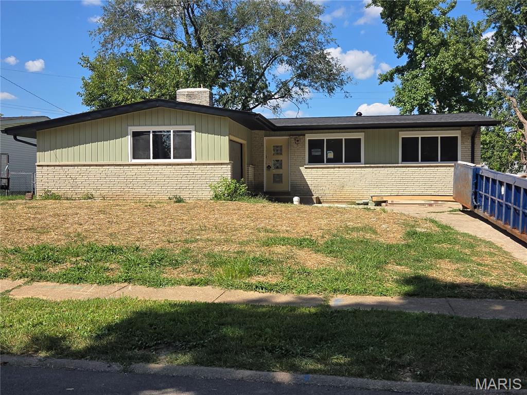 Photo of 10805 Ridgecrest Drive St Ann MO 63074