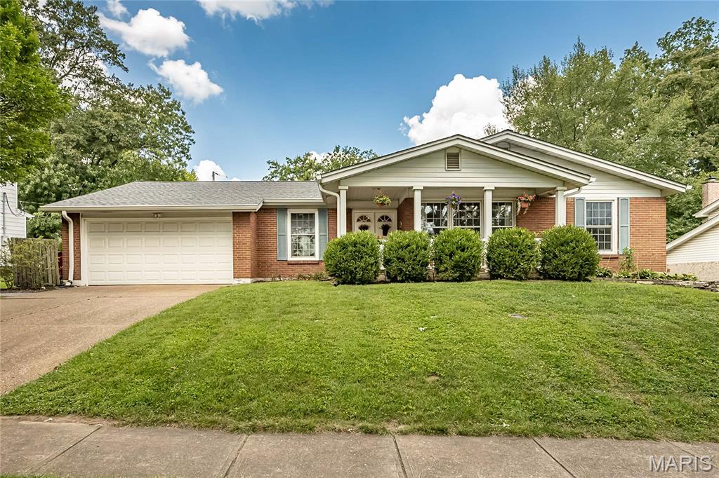 Photo of 9363 Hazelridge Drive Sunset Hills MO 63126