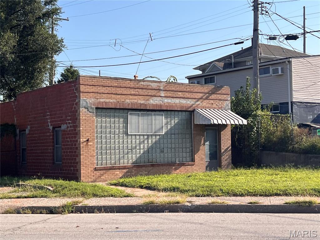 Photo of 214 W Saint Louis Avenue East Alton IL 62024