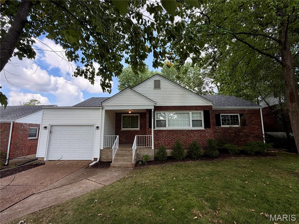 Photo of 9561 Lodge Pole Lane St Louis MO 63126