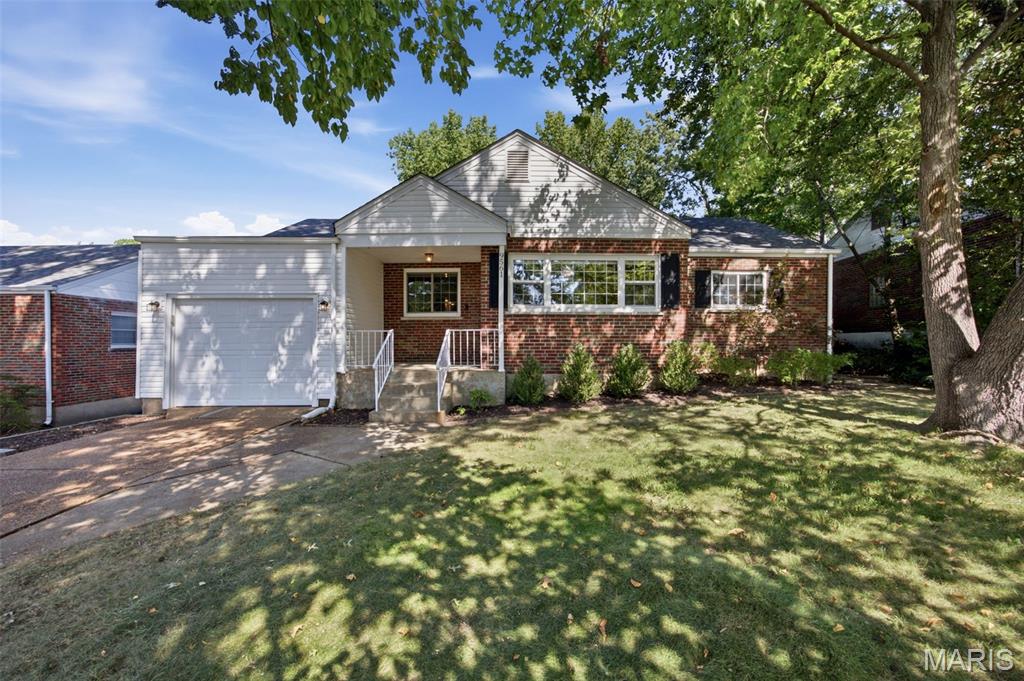 Photo of 9561 Lodge Pole Lane St Louis MO 63126