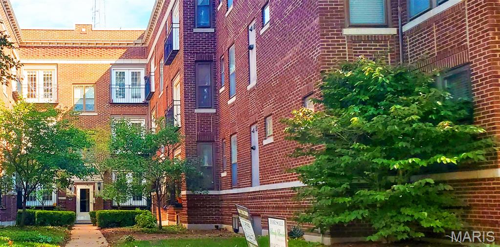 Photo of 5677 Waterman #32 St Louis MO 63112