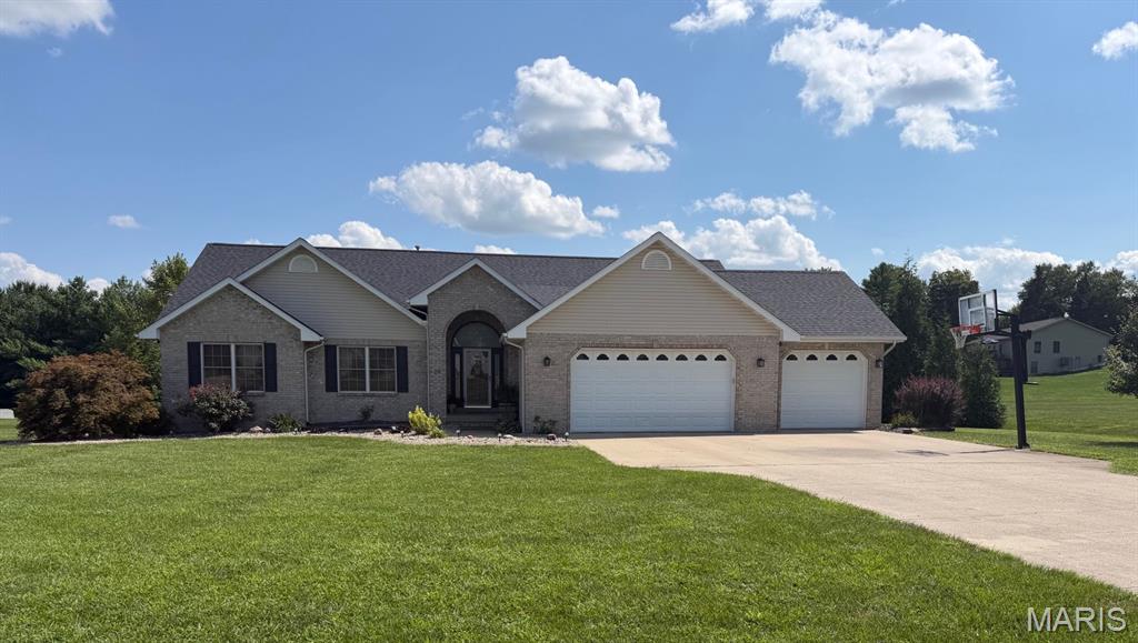 Photo of 20 Glory Drive Highland IL 62249