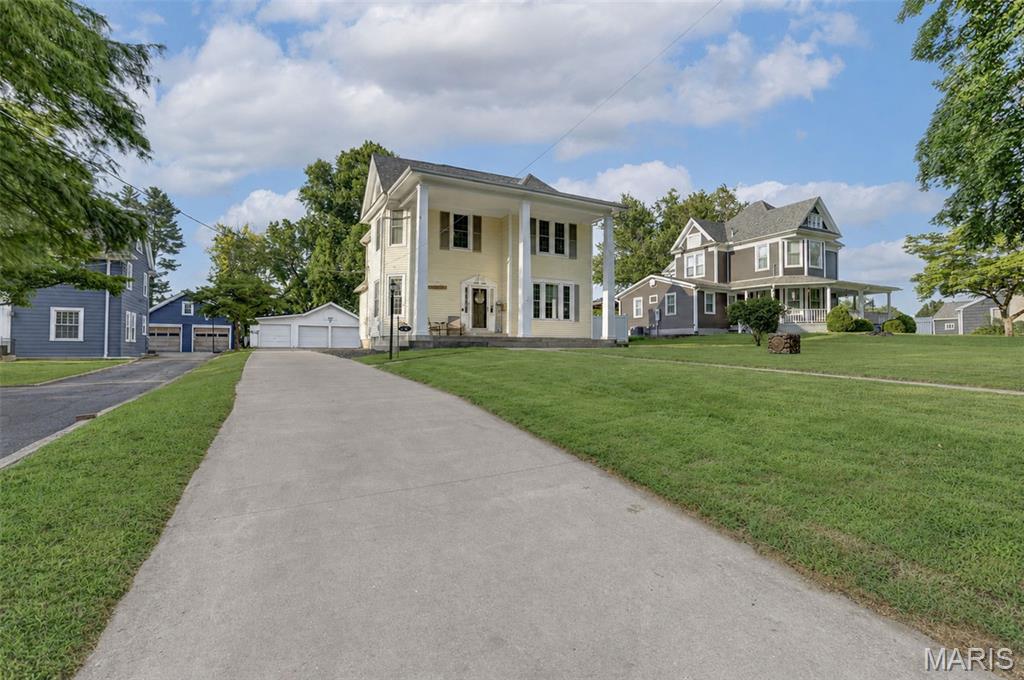 Photo of 812 E Washington Street Pittsfield IL 62363