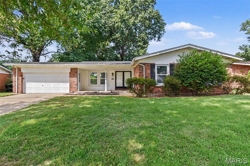 Photo of 11533 Sherrington Drive St Louis MO 63138