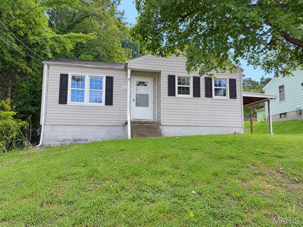 Photo of 910 N Sprigg Street Cape Girardeau MO 63701