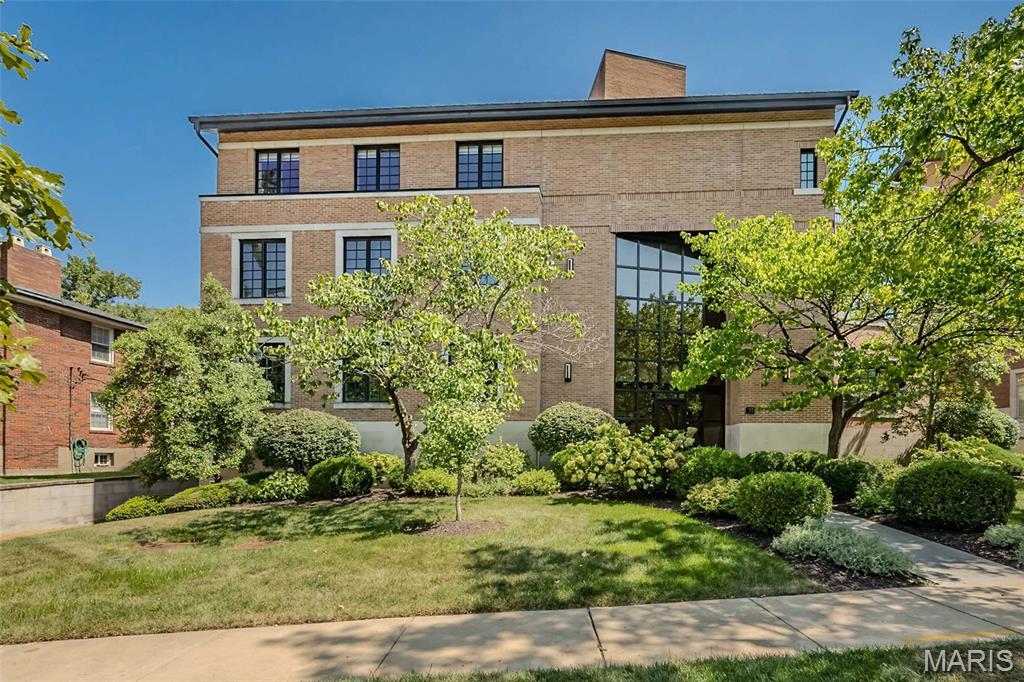 Photo of 31 Brighton Way #2B Clayton MO 63105