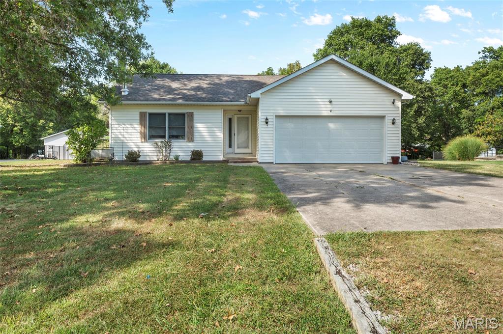 Photo of 30 Lexington Lane Highland IL 62249
