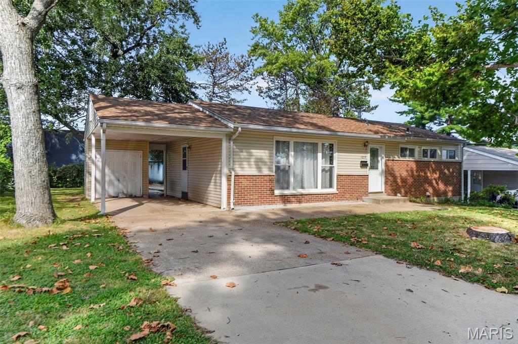 Photo of 1229 Olivette Drive St Louis MO 63132