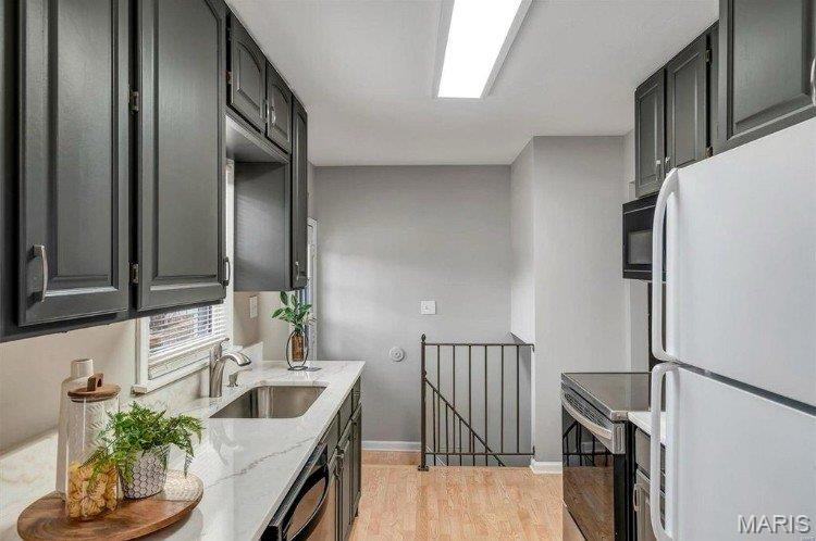 Photo of 235 N Dellwood Road St Louis MO 63135
