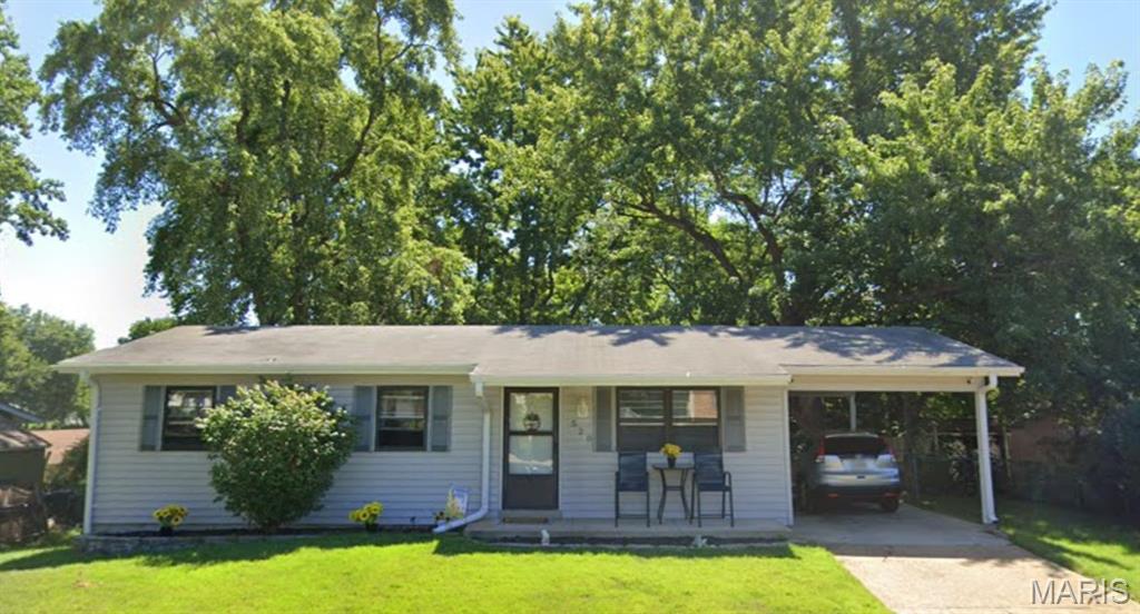 Photo of 520 Redwood Lane St Charles MO 63301