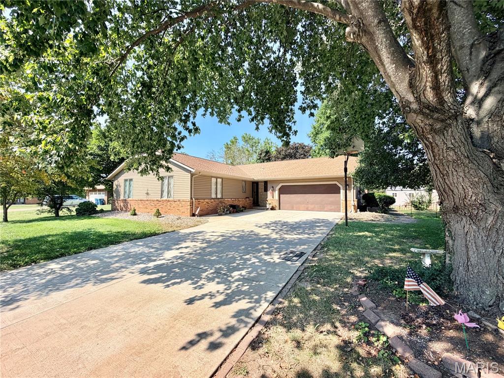 Photo of 205 Woodridge Drive Swansea IL 62226