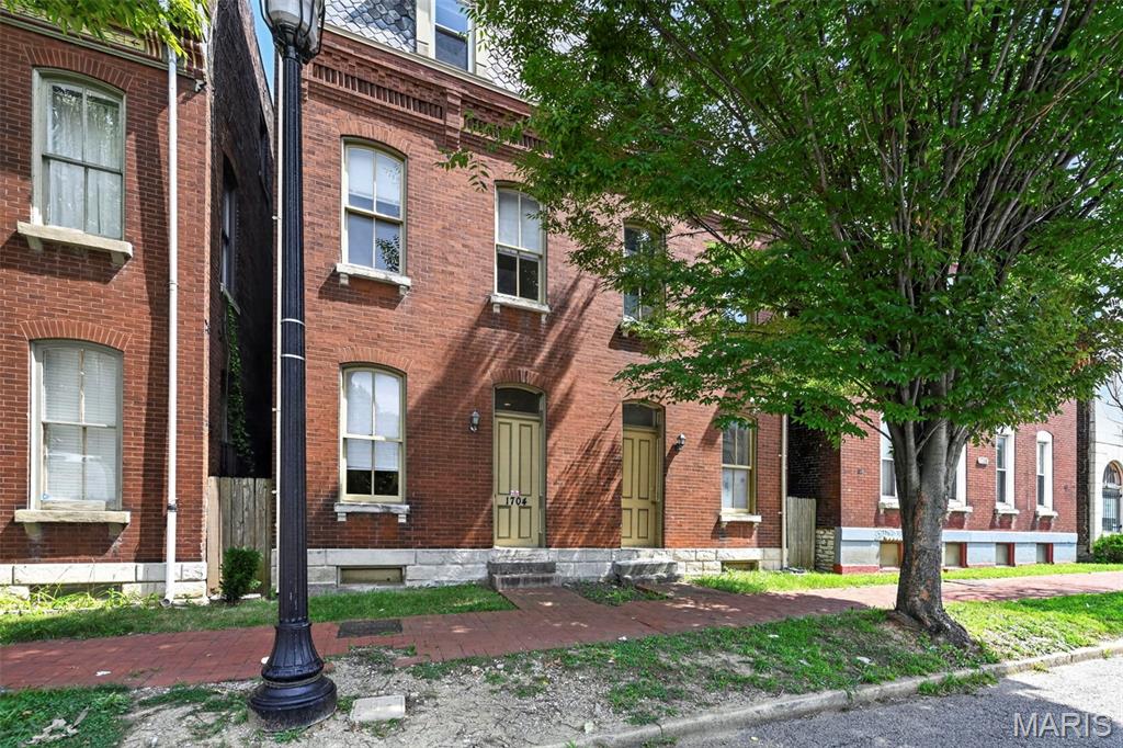 Photo of 1704 S Tucker Boulevard St Louis MO 63104