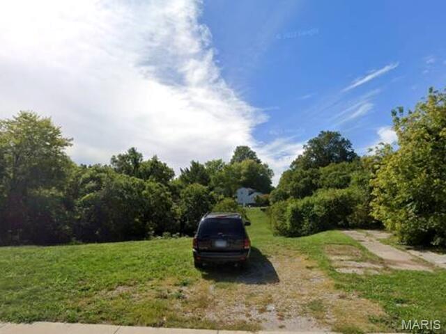 Photo of 423 S Clinton Street Collinsville IL 62234