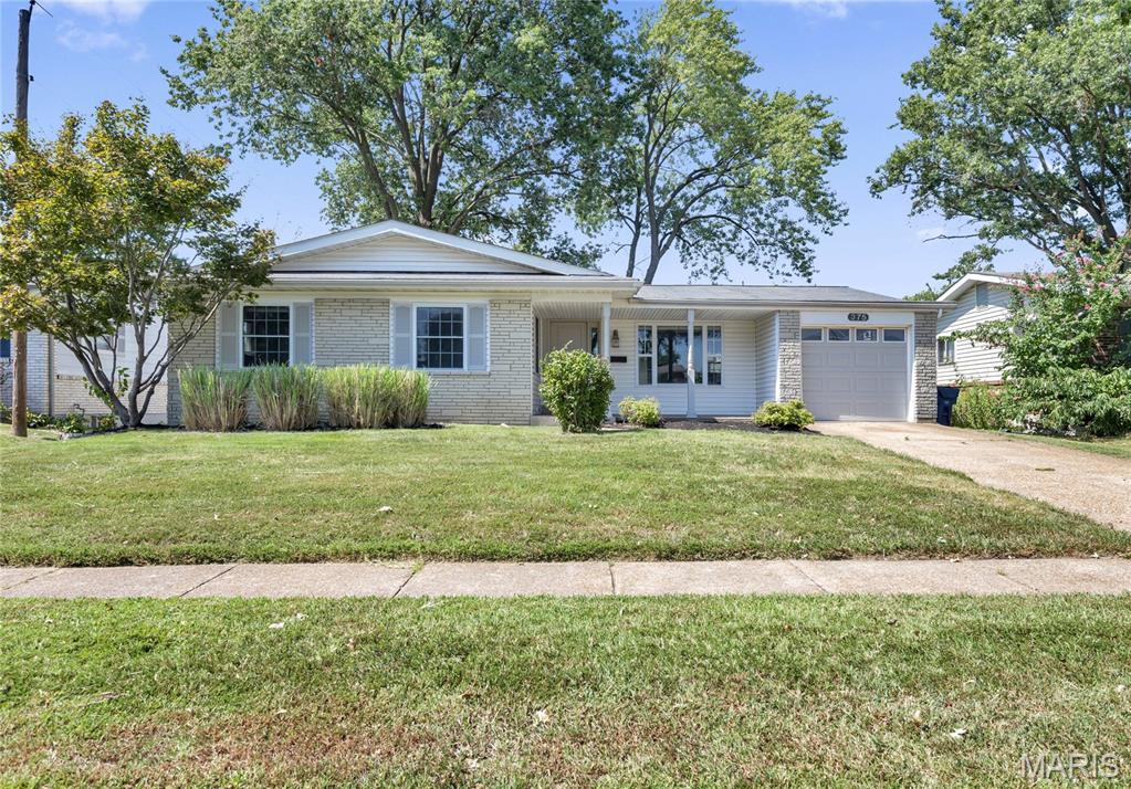 Photo of 375 Albert Drive Florissant MO 63031