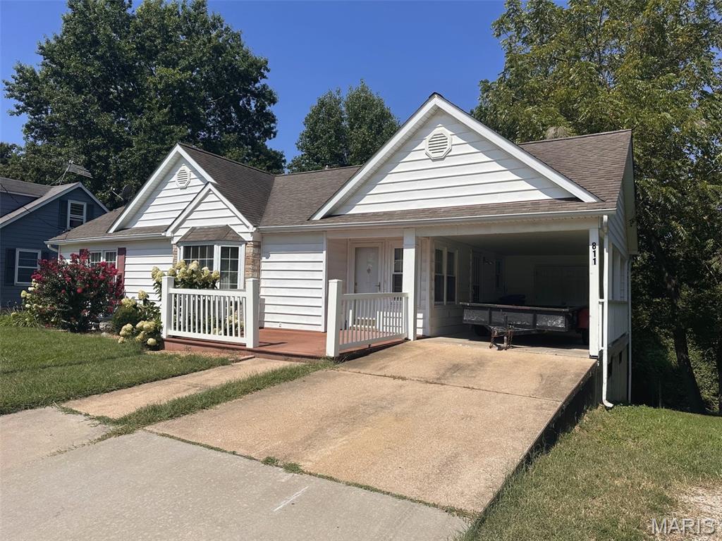 Photo of 811 Miller Street New Haven MO 63068
