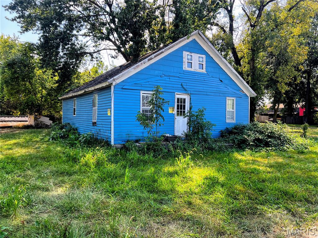 Photo of 2001 Irwin Street Hannibal MO 63401