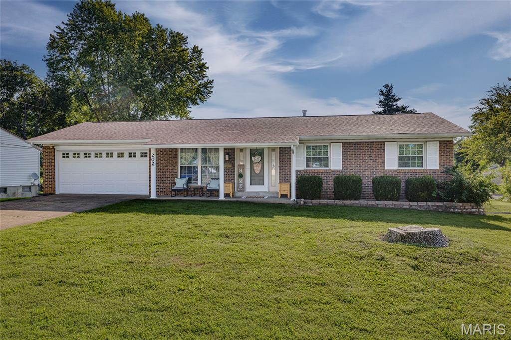 Photo of 202 Meadowbrook Drive Farmington MO 63640