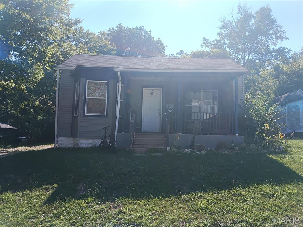 Photo of 210 N Market Street Warrenton MO 63383