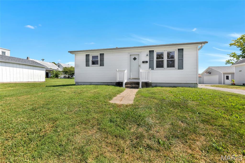Photo of 504 Stiening Street Waterloo IL 62298