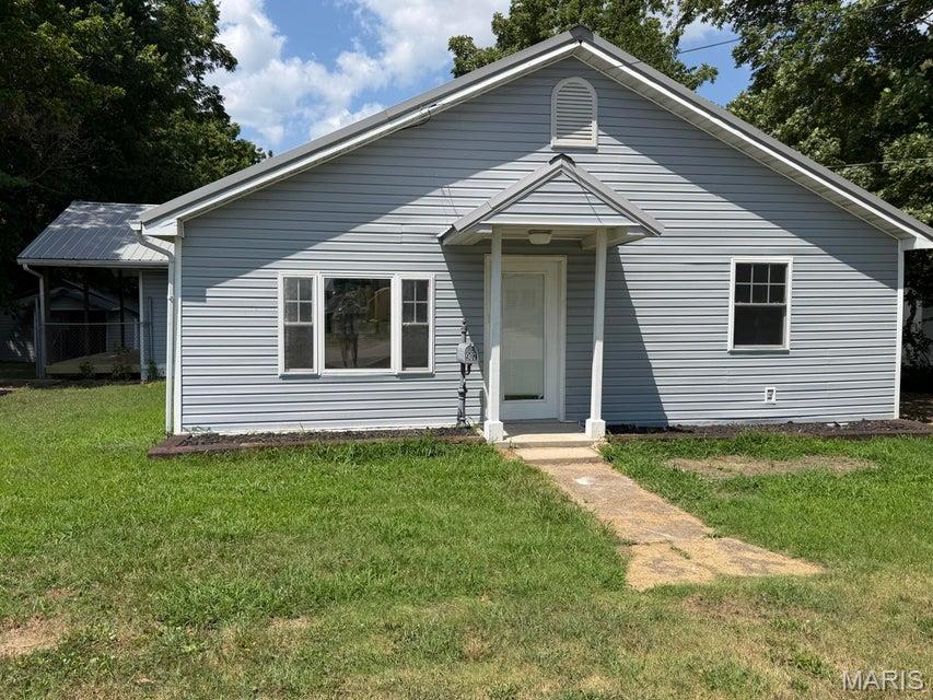 Photo of 907 W Chestnut Street Houston MO 65483
