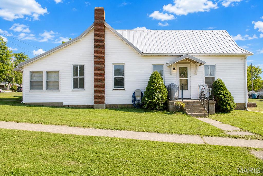 Photo of 401 S Grant Street Desloge MO 63601