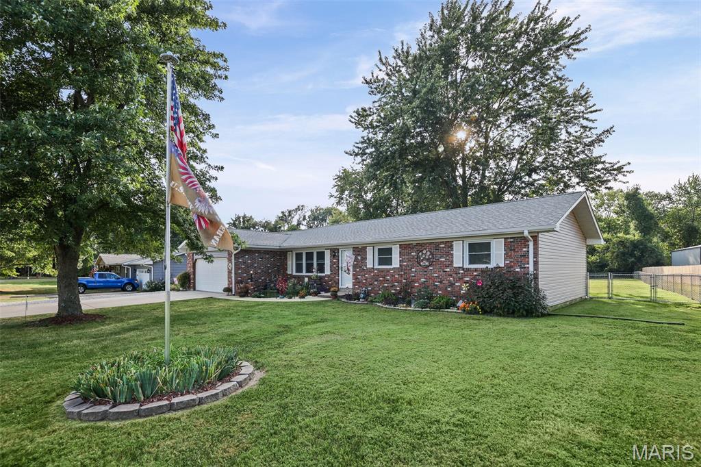 Photo of 216 Willow Drive Collinsville IL 62234