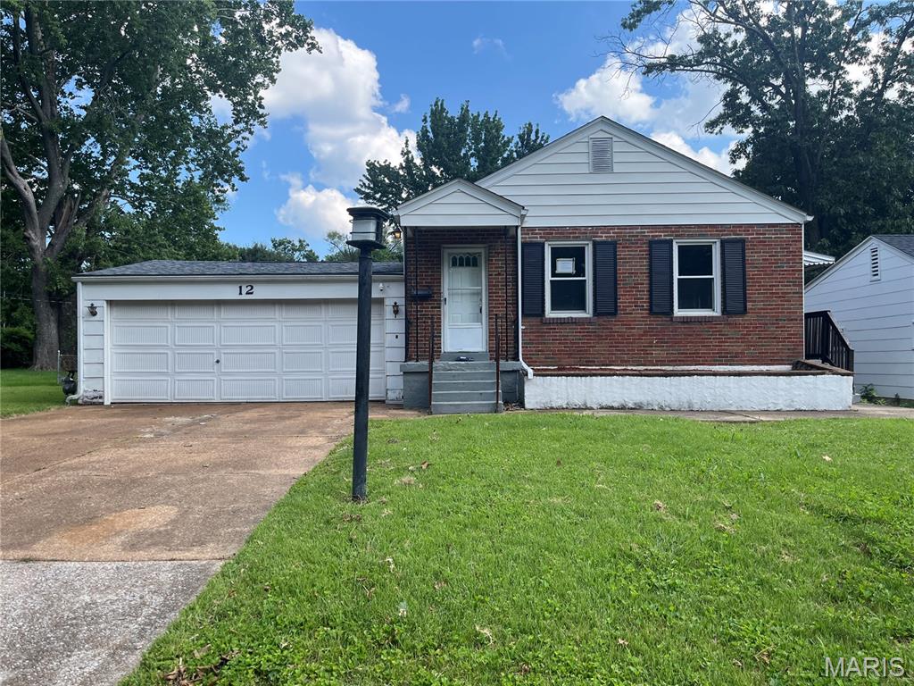Photo of 12 Saint Martha Court Florissant MO 63031