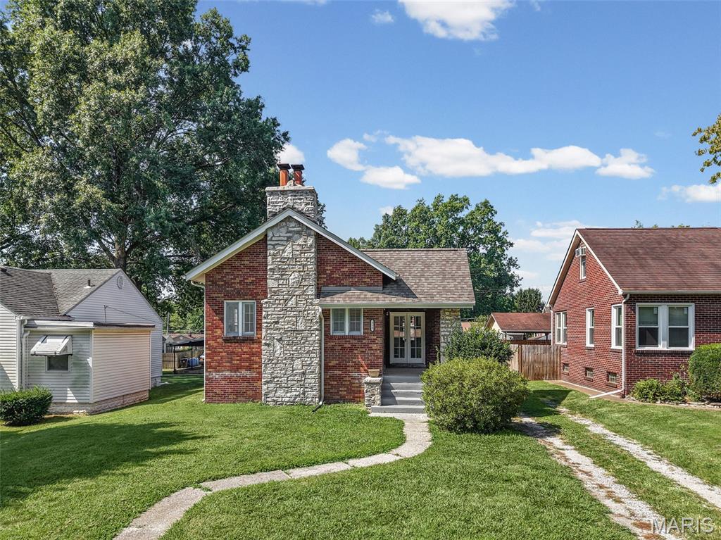 Photo of 318 State Street Belleville IL 62220