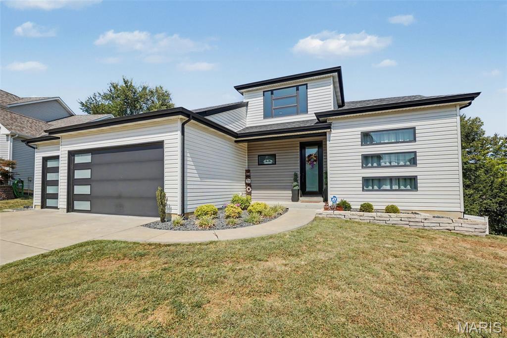 Photo of 18 MacArthur Court St Charles MO 63304