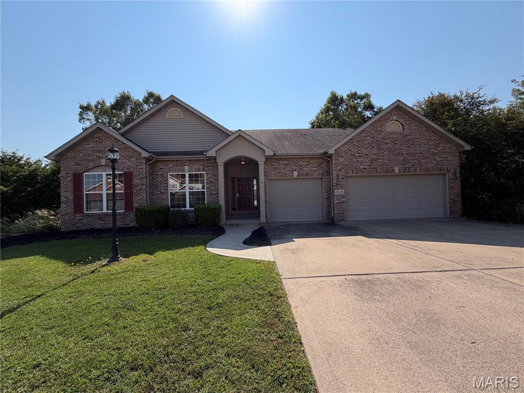 Photo of 6 White Fang Drive Glen Carbon IL 62034