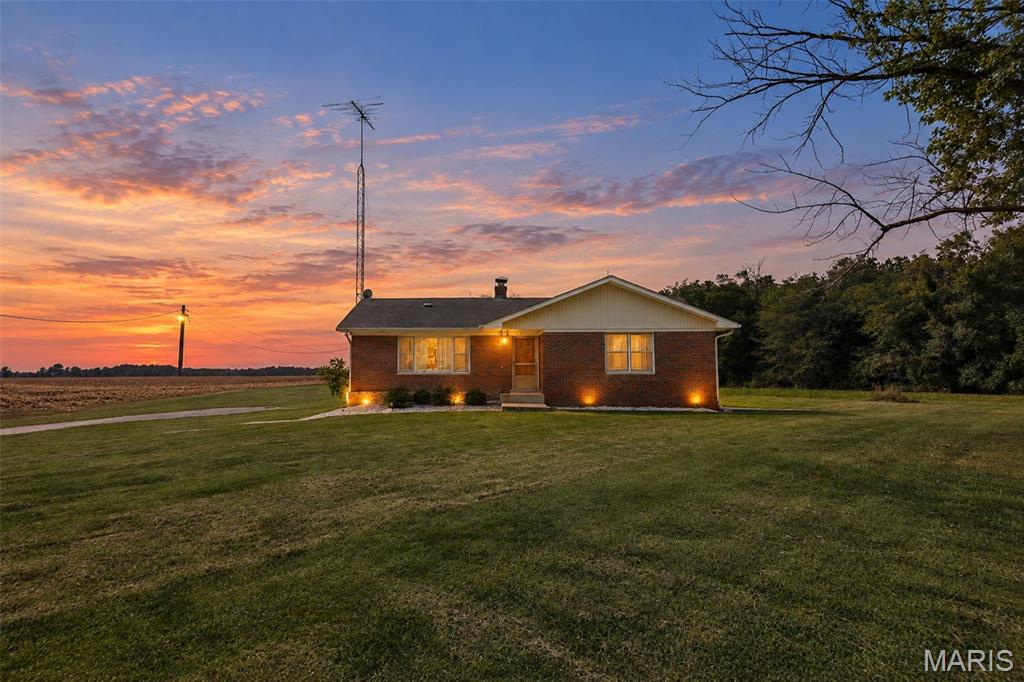 Photo of 18385 N WHITE SWAN LN Wood Lawn IL 62898