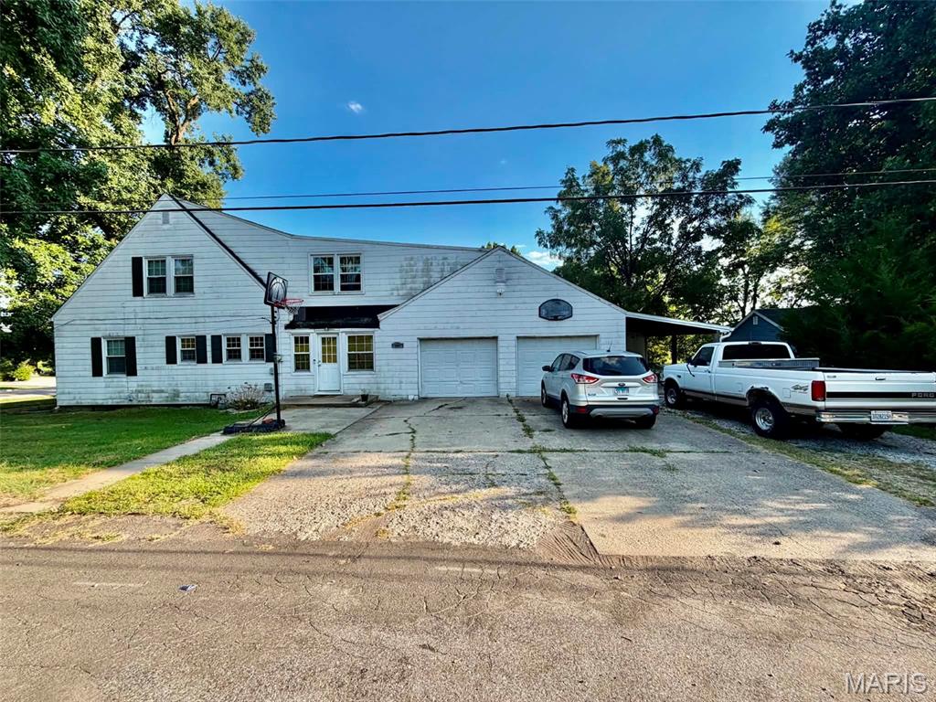 Photo of 407 S 9th Street East Alton IL 62024